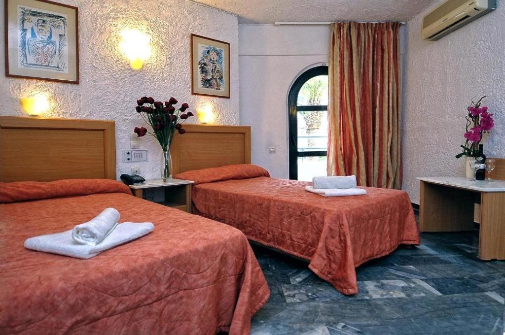 Karteros Hotel Extérieur photo