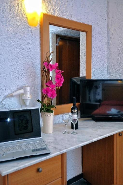 Karteros Hotel Extérieur photo