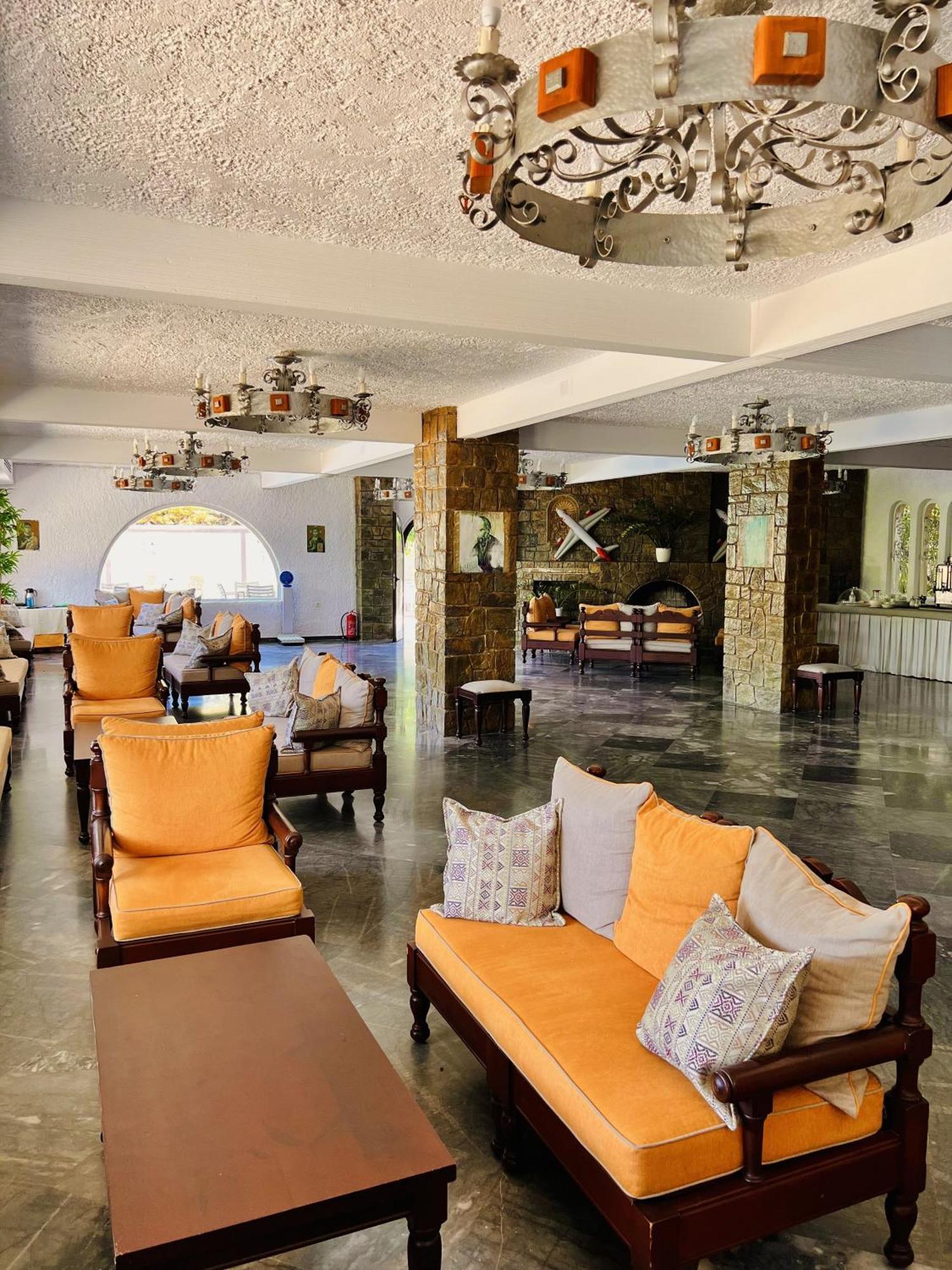 Karteros Hotel Extérieur photo