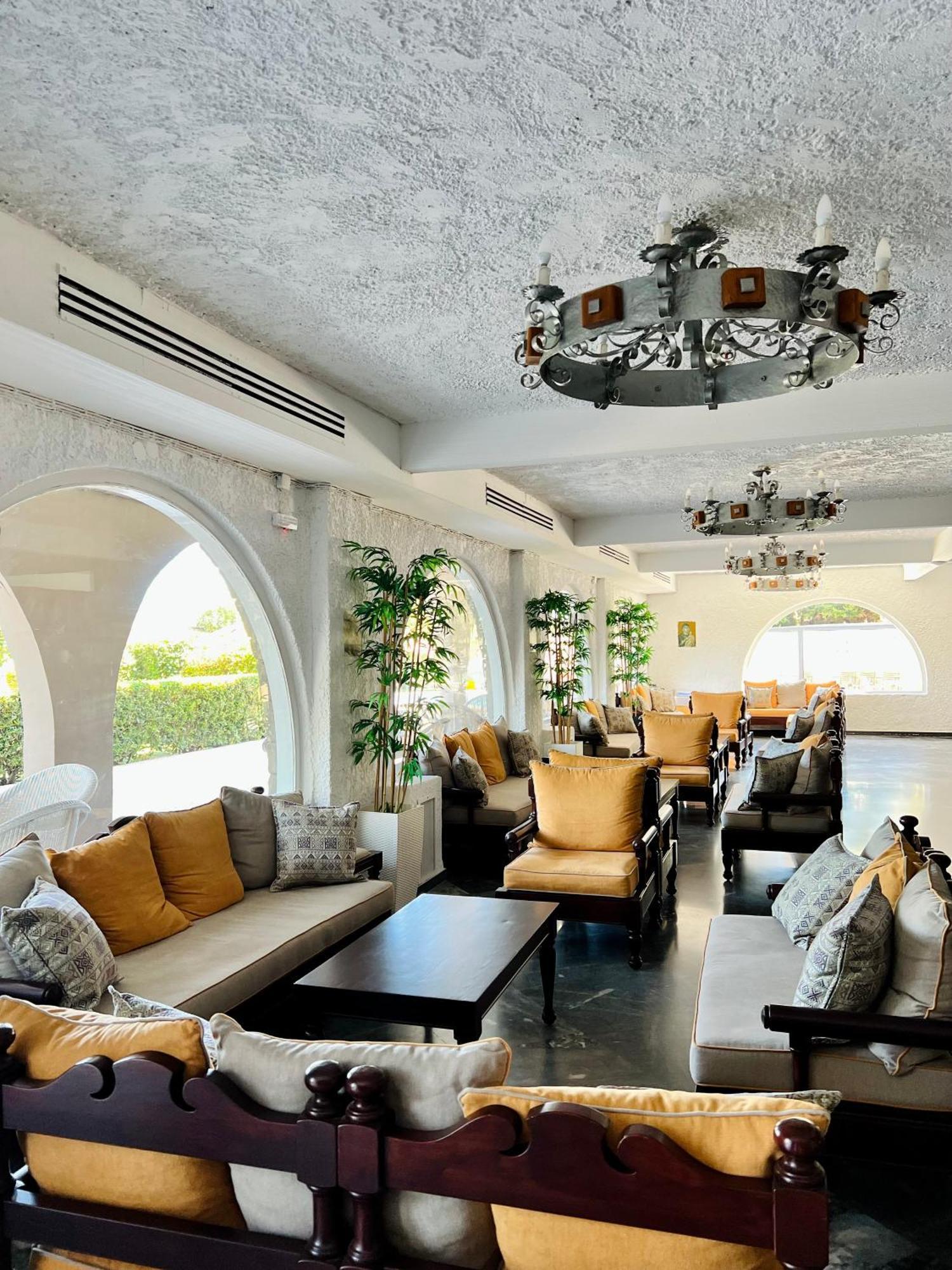 Karteros Hotel Extérieur photo