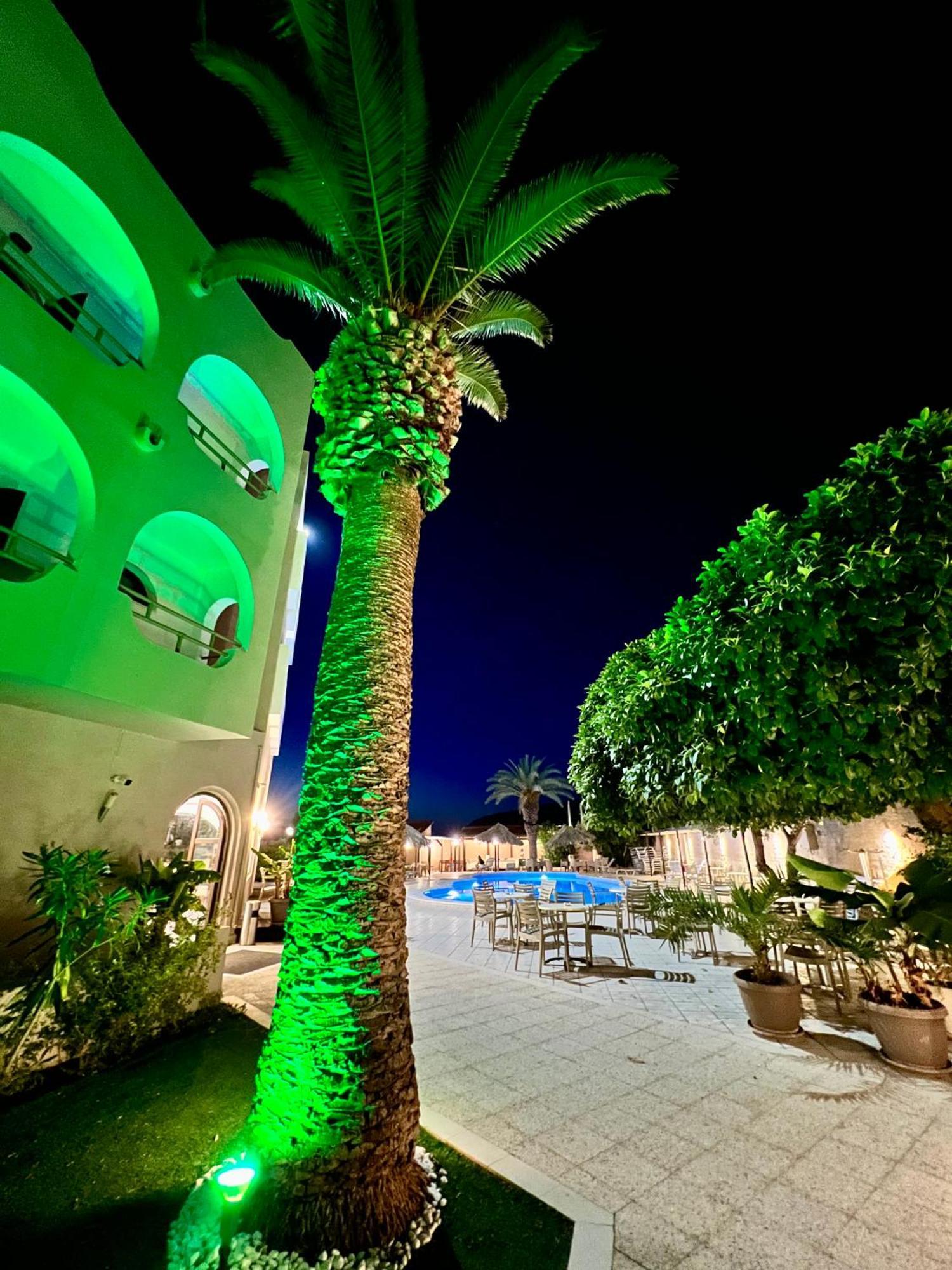 Karteros Hotel Extérieur photo