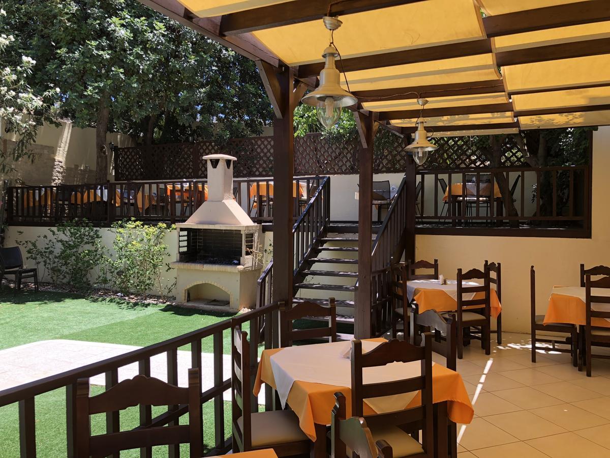 Karteros Hotel Extérieur photo